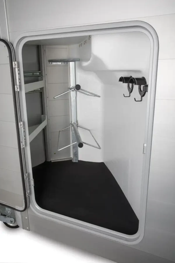 Van Chevaux Ifor Williams HBE 506 – Image 7