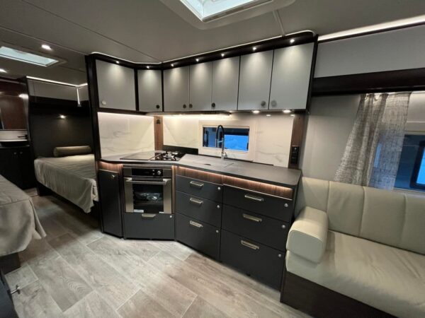 Caravane Polar 680 BSA BLACKLINE – Image 22