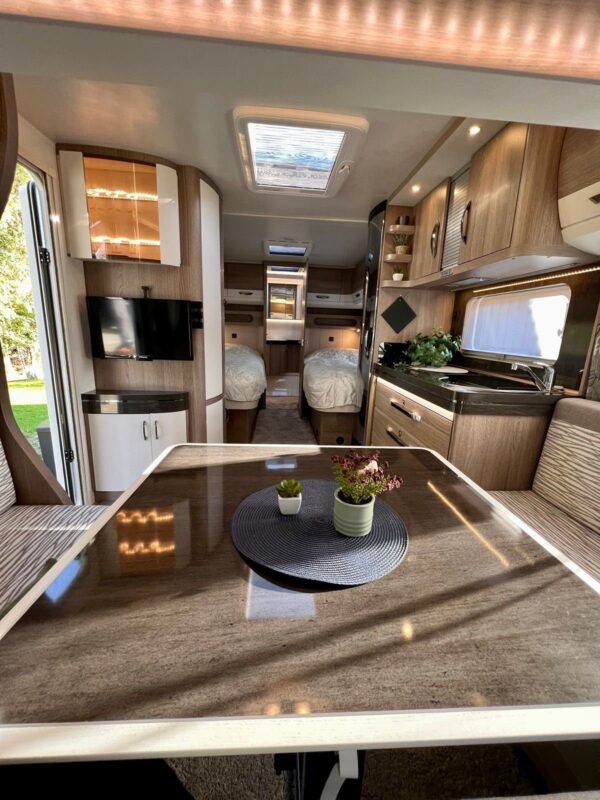 Caravane Hobby 560 Prestige WLU – Image 17
