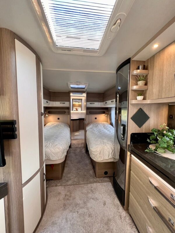 Caravane Hobby 560 Prestige WLU – Image 18