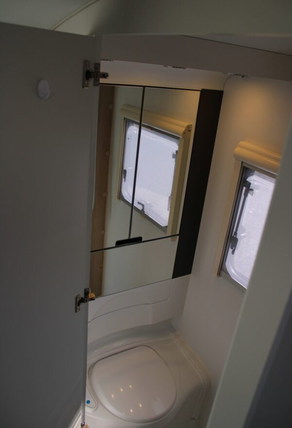 Caravane Adria Action 391 PH Easy – Image 13