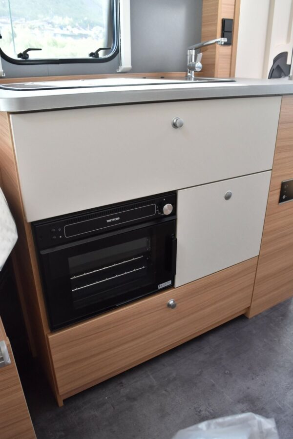 Caravane Dethleffs Camper 460 EL – Image 25