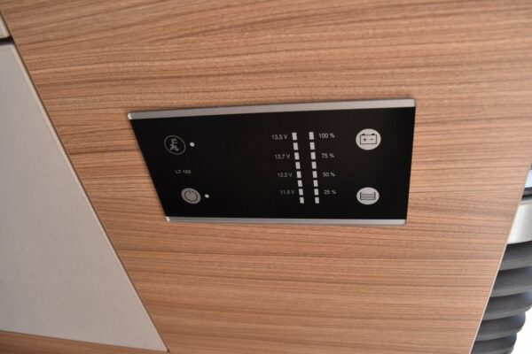 Caravane Dethleffs Camper 460 EL – Image 4