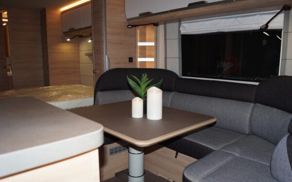 Caravane Knaus SÜDWIND 650 PXB – Image 11