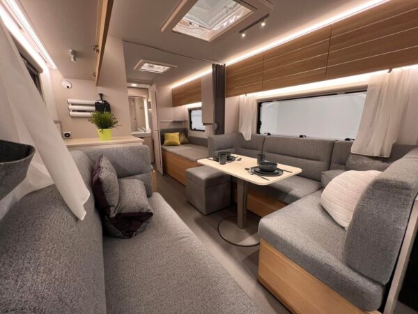 Caravane Adria Adora 613 HT – Image 27