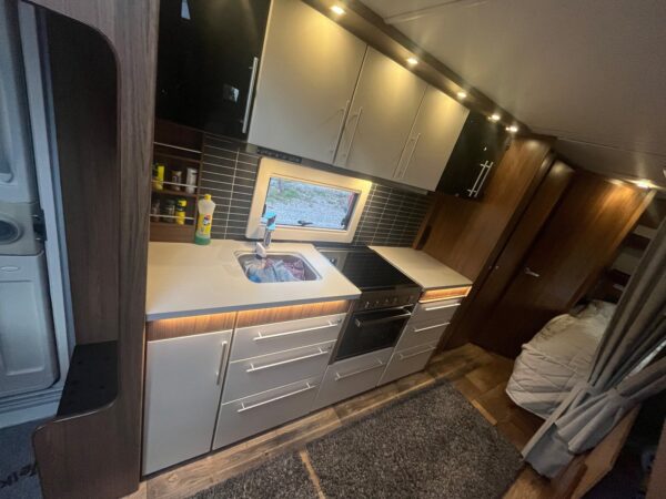 Caravane Polar 680 CTX-BK – Image 3