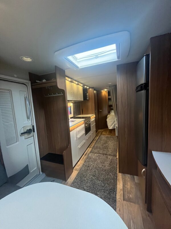Caravane Polar 680 CTX-BK – Image 6
