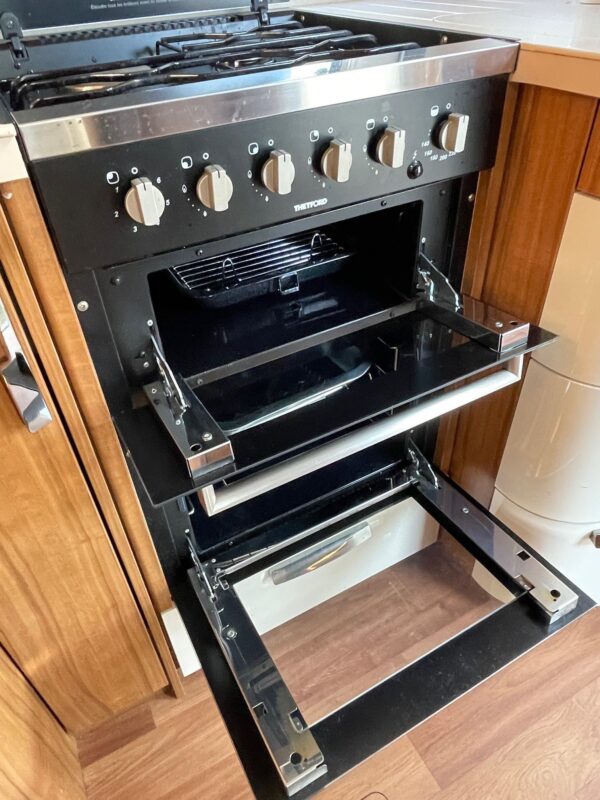 Camping-Car Hymer B708 ​​​​​​Premium Line – Image 26