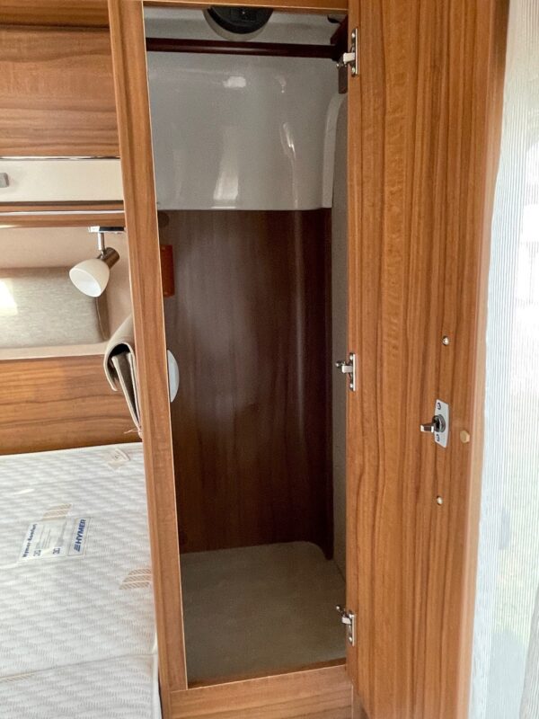 Camping-Car Hymer B708 ​​​​​​Premium Line – Image 17