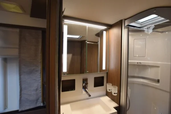 Camping Car Hymer MasterLine 890 – Image 27