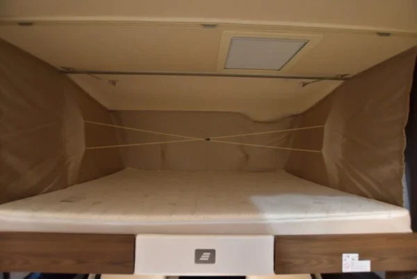 Camping Car Hymer MasterLine 890 – Image 12