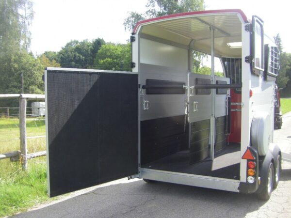 Van 2 places Ifor Williams HBX 506 – Image 8
