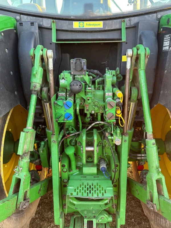Tracteur John Deere 6125R - 2014 – Image 12