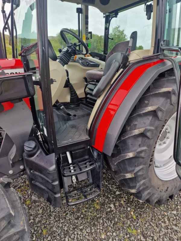 Tracteur Massey Ferguson 4710M Dyna 2 - 2021 – Image 39