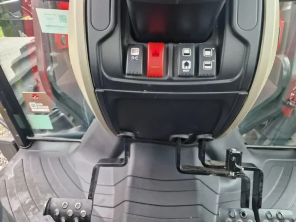 Tracteur Massey Ferguson 4710M Dyna 2 - 2021 – Image 48