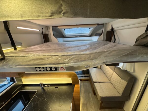 Camping Car Benimar Mileo 263 – Image 6