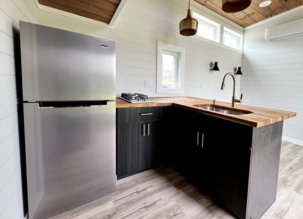 Tiny House avec chambre et loft au rez-de-chaussée – Image 8